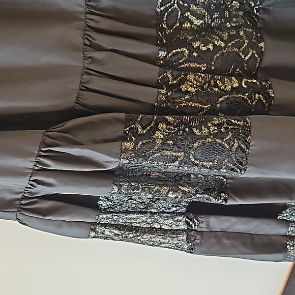 Silvan Heach Skirt, Size M - Picture 4 of 4